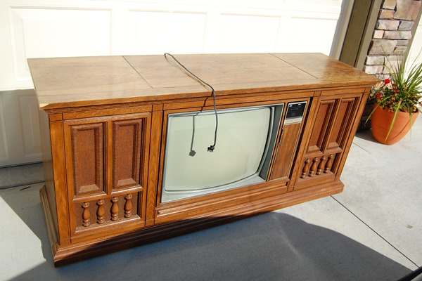 1960s TV console makeover