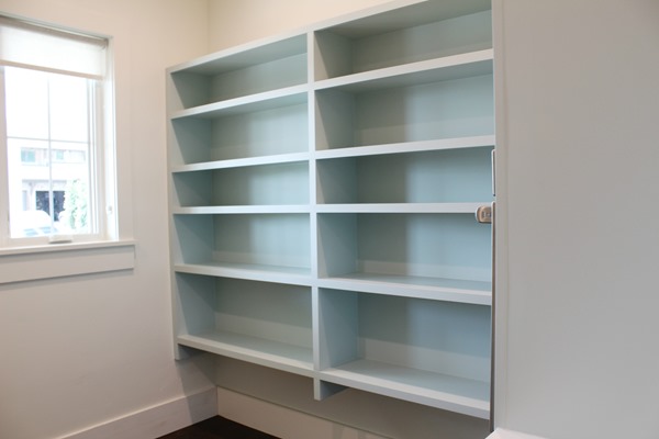 pantry shelves - paint color